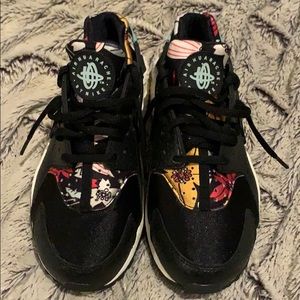 Nike huarache sneakers